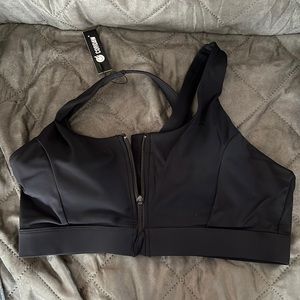 Sports Bra, new w tags, from a pet-friendly non-smoking home, size 3xl